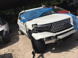
										Salvaged Cars 2021 Ford Explorer full									