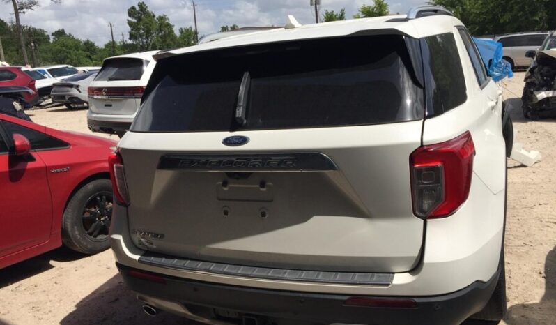 
								Salvaged Cars 2021 Ford Explorer full									