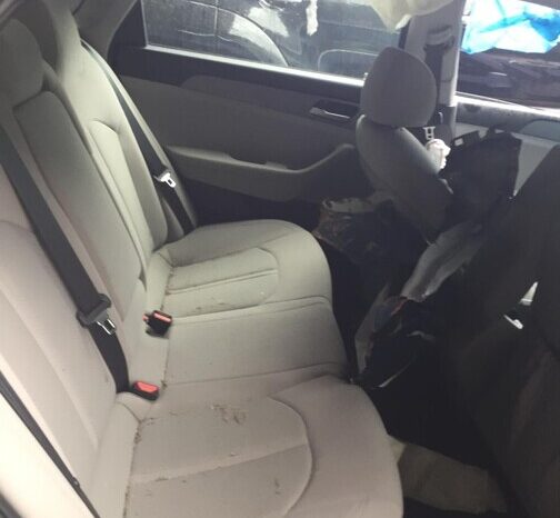 
								Salvaged Cars 2019 Hyundai Sonata full									