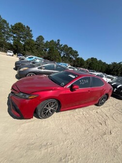 Salvaged Cars 2024 Toyota Camry