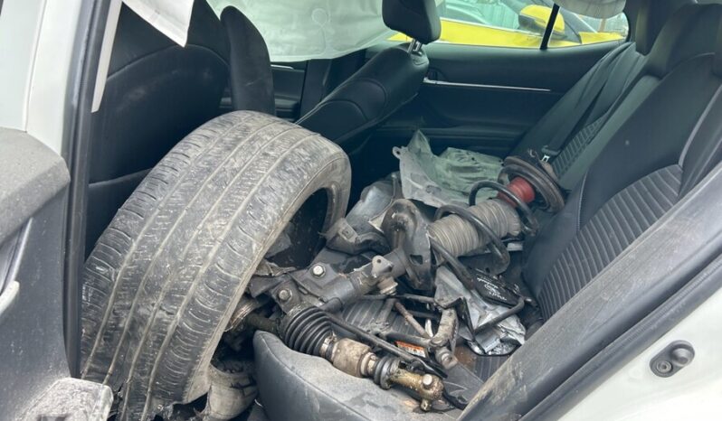 
								Salvaged Cars 2023 Toyota Camry full									