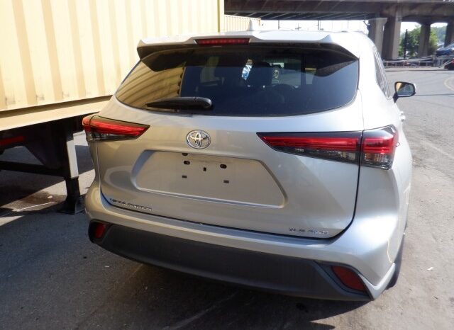 
								Salvaged Cars 2020 Toyota Highlander full									
