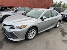 Salvaged Cars 2024 Toyota Camry