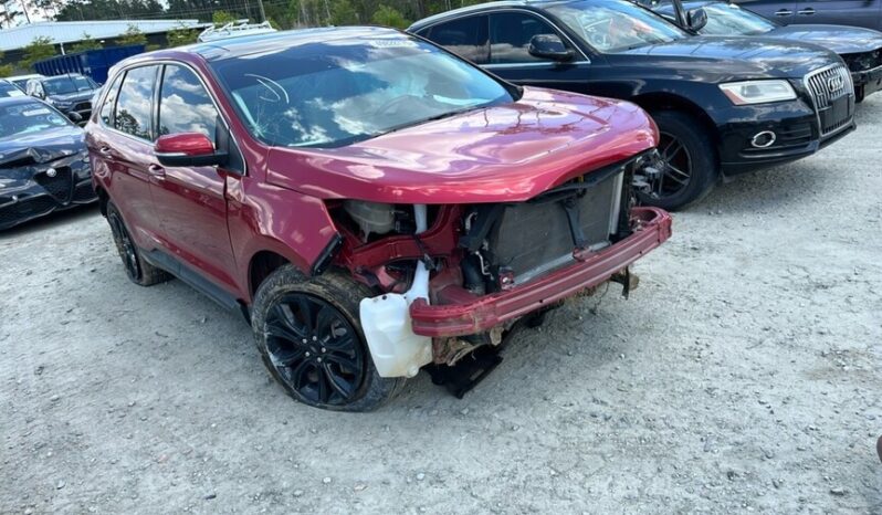 
								Salvaged Cars 2023 Ford Edge full									