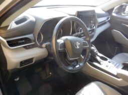 Salvaged Cars 2020 Toyota Highlander