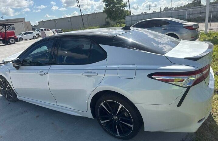 
								Salvaged Cars 2020 Toyota Camry full									