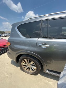 Salvaged Cars 2017 Infiniti QX80