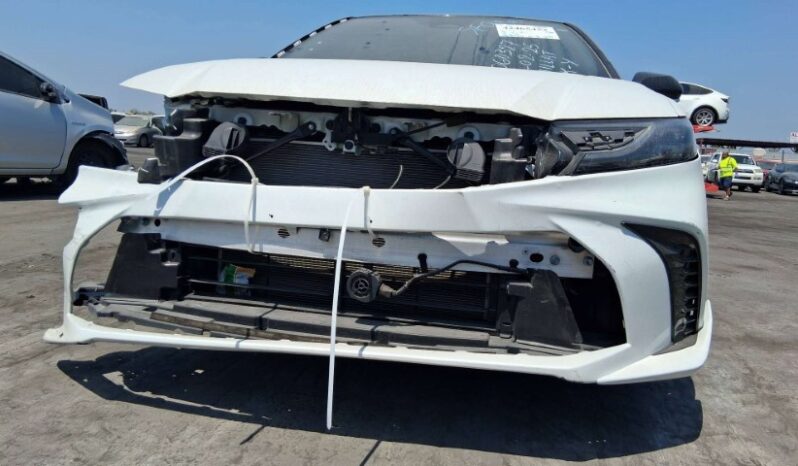 
								Salvaged Cars 2025 Toyota Camry full									