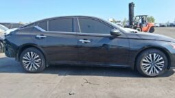 Salvaged Cars 2024 Nissan Altima