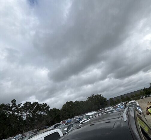 
								Salvaged Cars 2012 Nissan Quest full									