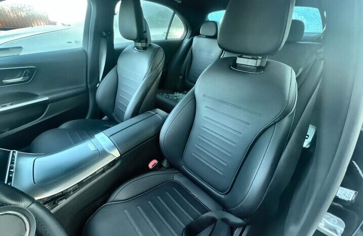 
								Salvaged Cars 2024 Mercedes-Benz C-Class full									