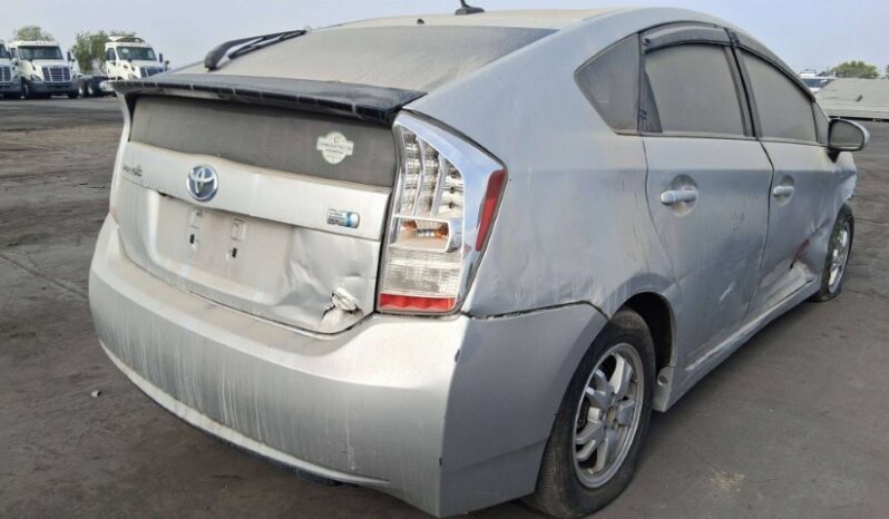 
								Salvaged Cars 2011 Toyota Prius full									