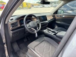 
										Salvaged Cars 2024 Volkswagen Atlas Cross Sport full									