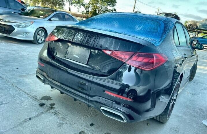 
								Salvaged Cars 2024 Mercedes-Benz C-Class full									