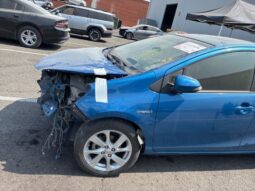 
										Salvaged Cars 2013 Toyota Prius C full									
