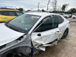 
										Salvaged Cars 2023 Toyota Camry full									