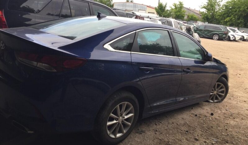 
								Salvaged Cars 2019 Hyundai Sonata full									