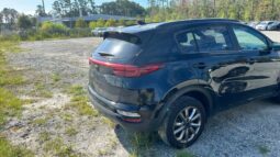 
										Salvaged Cars 2022 Kia Sportage full									