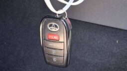 
										Salvaged Cars 2025 Toyota Camry full									