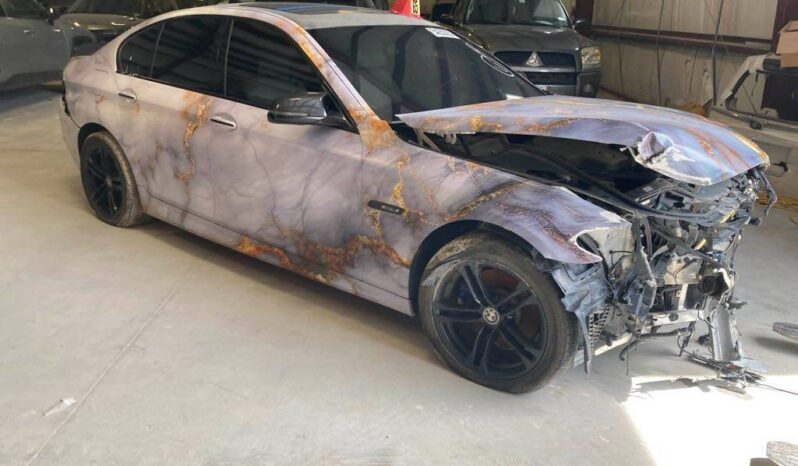 
								Salvaged Cars 2016 BMW 528i full									