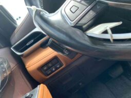 
										Salvaged Cars 2020 Toyota Highlander full									