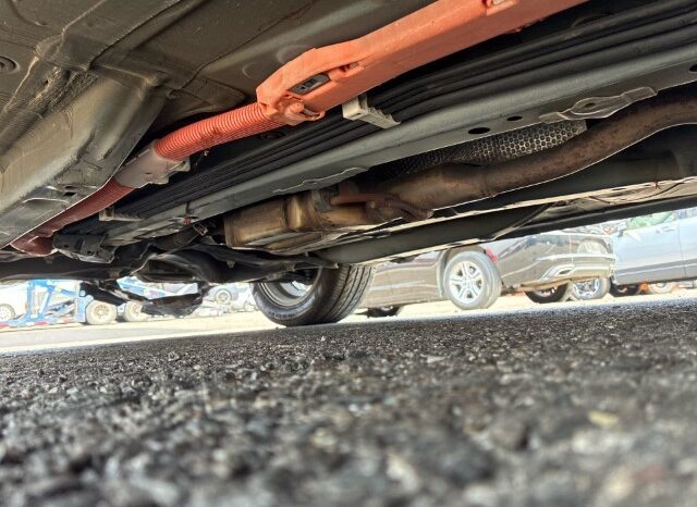 
								Salvaged Cars 2013 Toyota Prius C full									