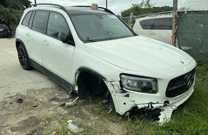 
								Salvaged Cars 2023 Mercedes-Benz GLB-Class full									