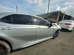 
										Salvaged Cars 2021 Toyota Camry full									