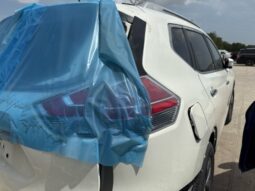 
										Salvaged Cars 2016 Nissan Rogue full									