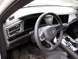 
										Salvaged Cars 2024 Volkswagen Atlas Cross Sport full									