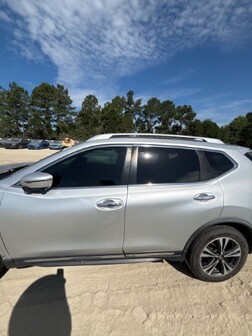 Salvaged Cars 2018 Nissan Rogue