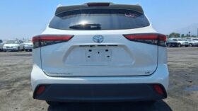 Salvaged Cars 2021 Toyota Highlander