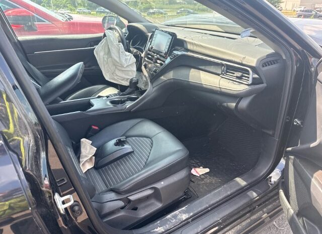
								Salvaged Cars 2022 Toyota Camry full									
