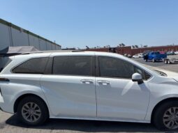 Salvaged Cars 2023 Toyota Sienna