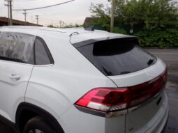 
										Salvaged Cars 2024 Volkswagen Atlas Cross Sport full									