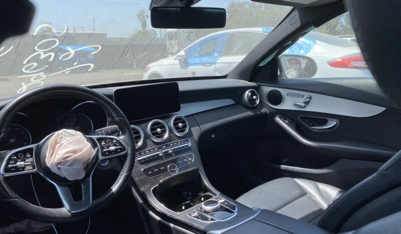 
								Salvaged Cars 2019 Mercedes C-Class full									