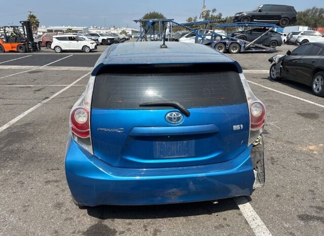 
								Salvaged Cars 2013 Toyota Prius C full									