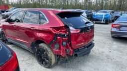 
										Salvaged Cars 2023 Ford Edge full									