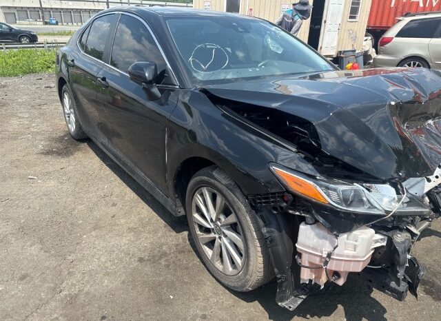 
								Salvaged Cars 2022 Toyota Camry full									