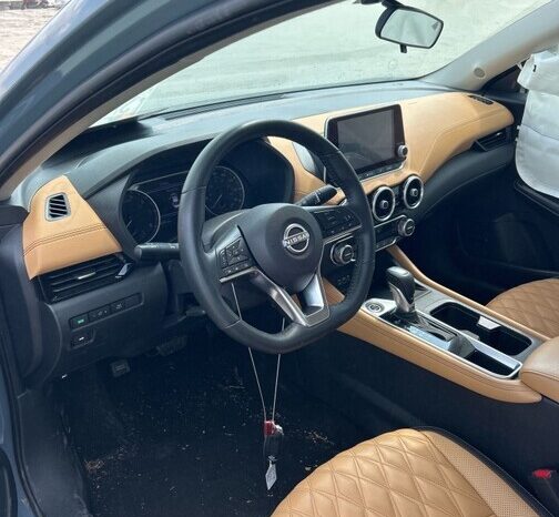 
								Salvaged Cars 2024 Nissan Sentra full									
