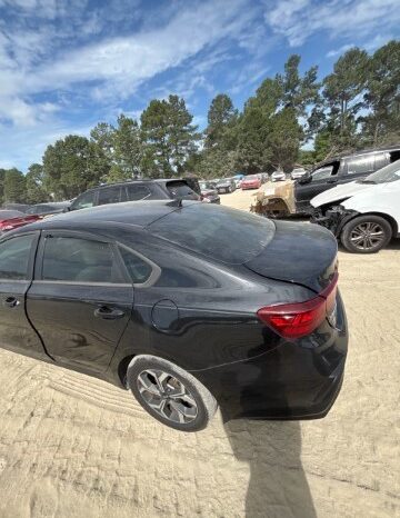 
								Salvaged Cars 2019 Kia Forte full									