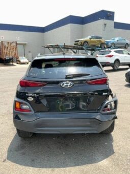 
										Salvaged Cars 2021 Hyundai Kona full									