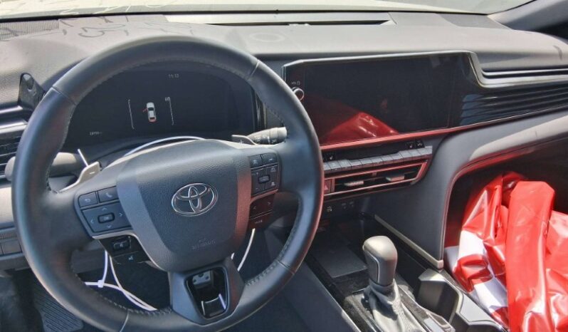 
								Salvaged Cars 2025 Toyota Camry full									