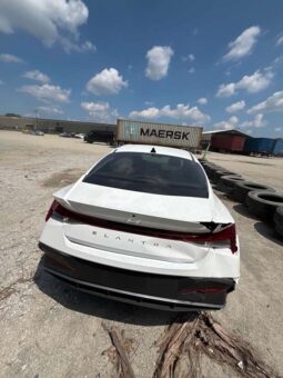 Salvaged Cars 2024 Hyundai Elantra