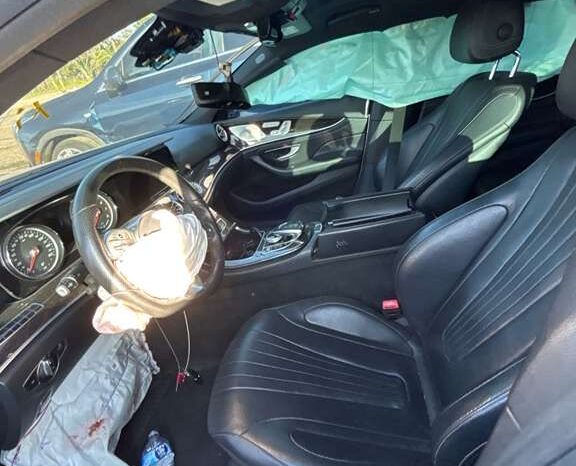 
								Salvaged Cars 2019 Mercedes-Benz CLS-Class full									