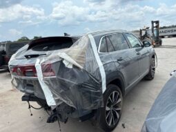 Salvaged Cars 2025 Volkswagen Atlas Cross Sport