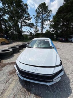 Salvaged Cars 2024 Hyundai Elantra