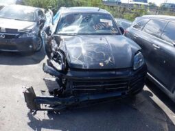 Salvaged Cars 2024 Porsche Cayenne