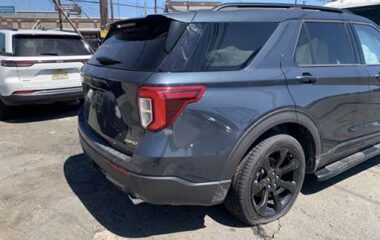Salvaged Cars 2024 Ford Explorer