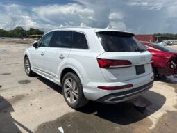 
										Salvaged Cars 2023 Audi Q7 full									